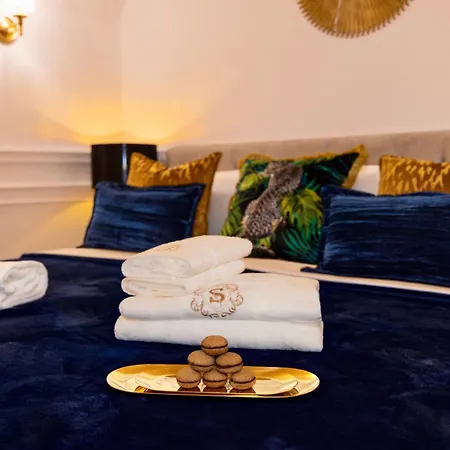 Luxury Flat Duomo E Metro A 5min شقة *